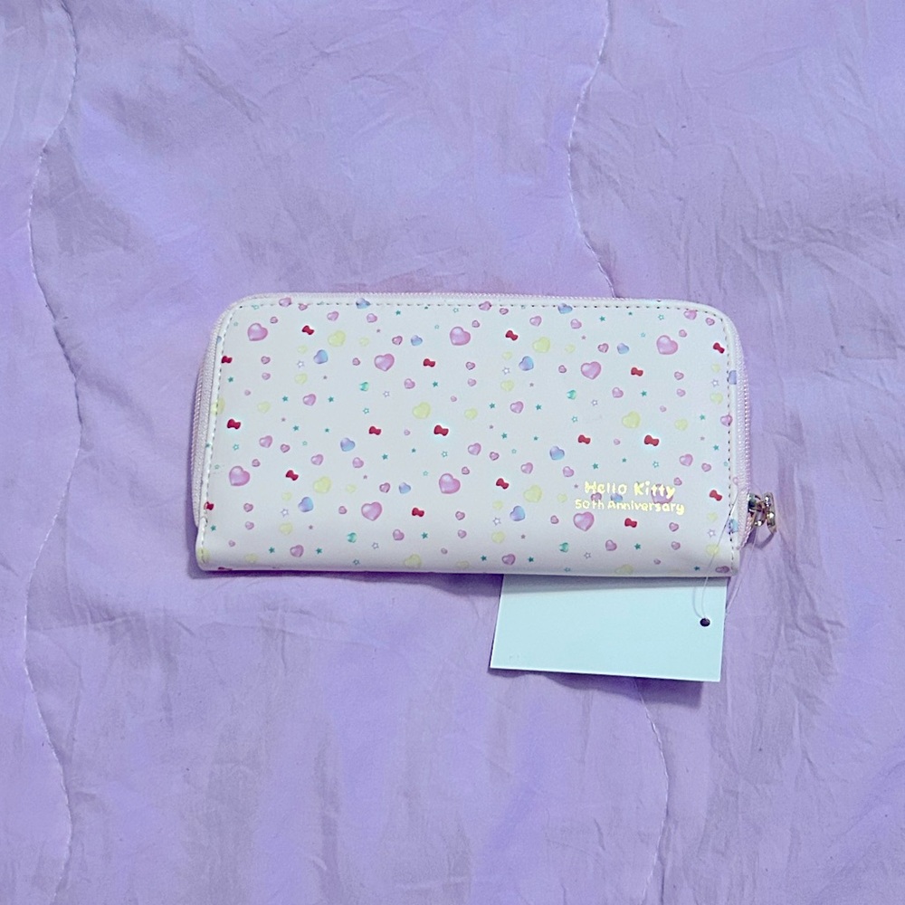 Hello Kitty Wallet - Picture 2 of 3